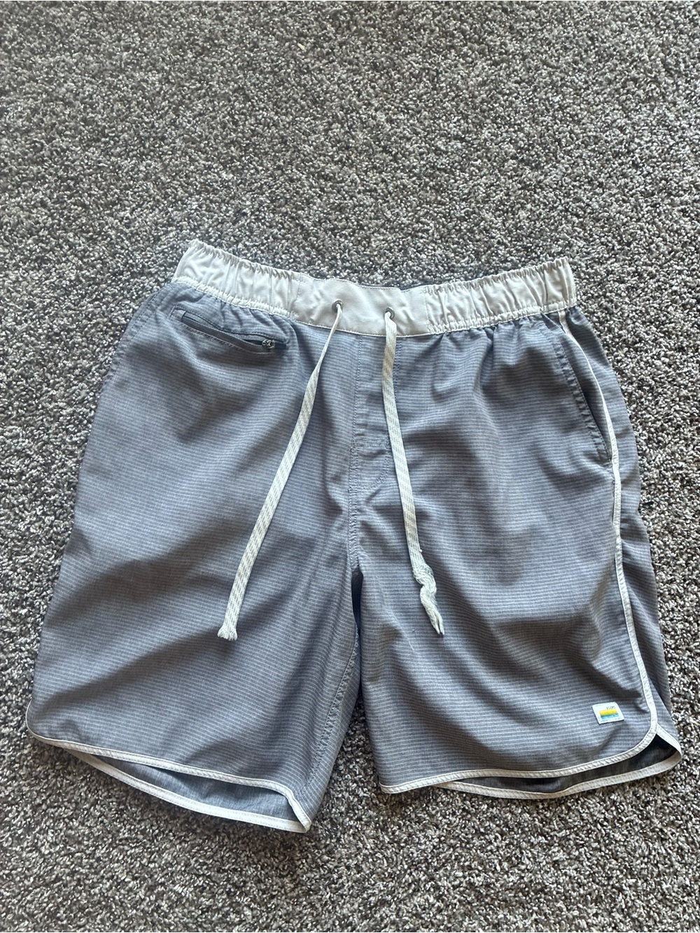 Vuori Banks Shorts Mens Grey Linen Texture Athletic Drawstring Unlined 7”